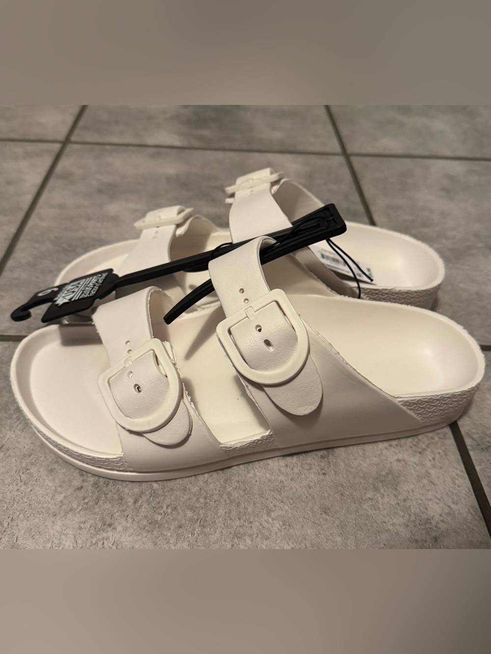 No Boundaries White Cream Double-Buckle Slide Sandals women’s size 9
